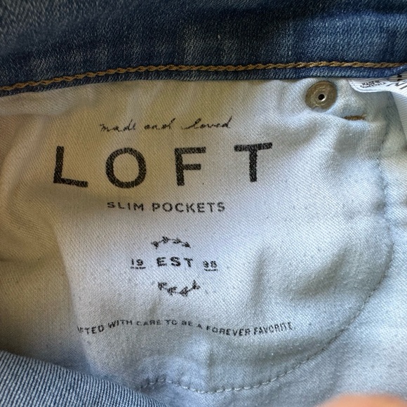 LOFT Modern Skinny Crop Women’s Distressed Blue Jeans. Decorative Hem. Size 6/28 - Picture 4 of 11